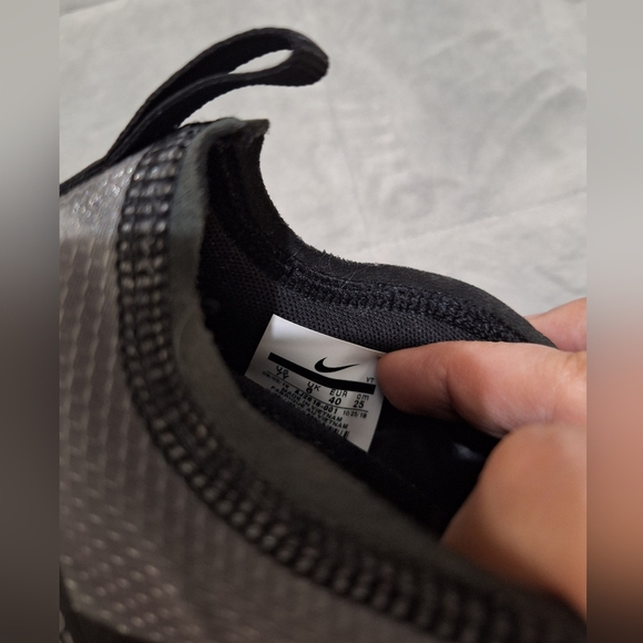 Nike Vapor Max Ghost Black Shoes - Picture 2 of 7